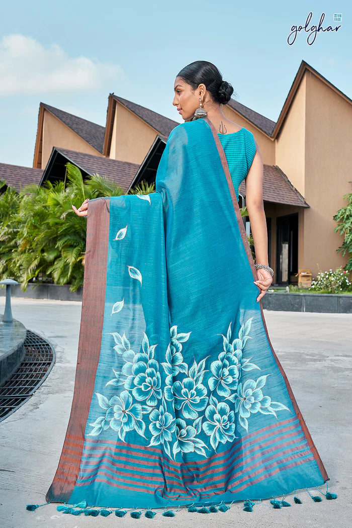 Kindle Love (Saree)
